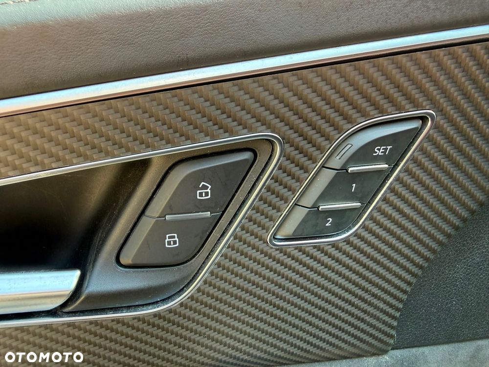 Audi RS Q8 TFSI mHEV Quattro Tiptronic - 24