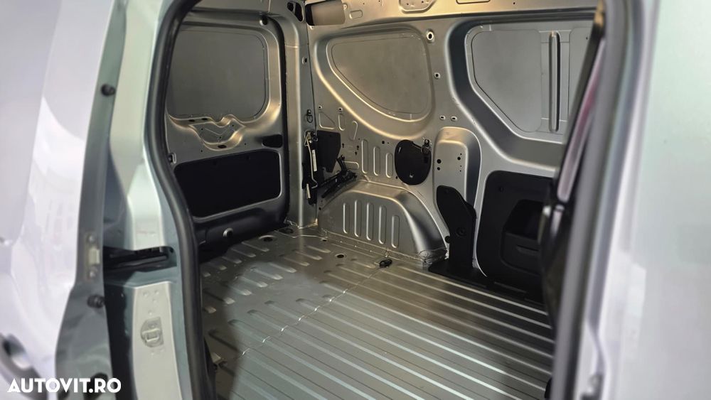 Renault Express - 12