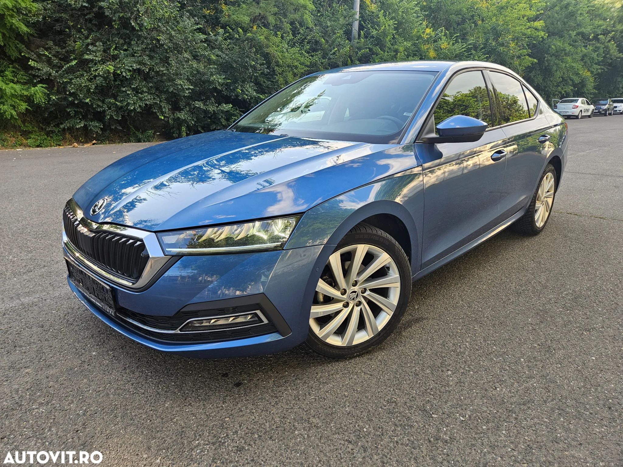 Skoda Octavia 2.0 TDI DSG Style - 1