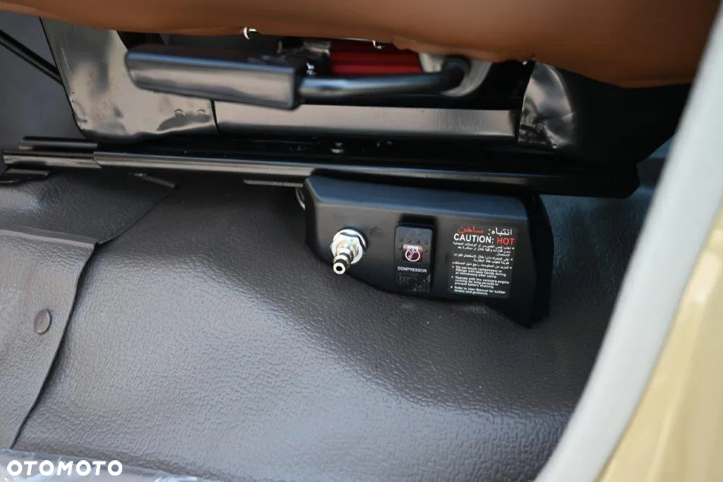Toyota Land Cruiser - 20