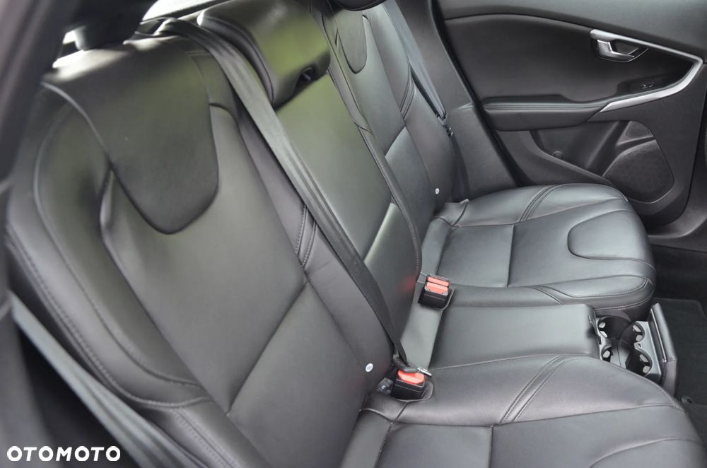Volvo V40 D2 Kinetic - 27
