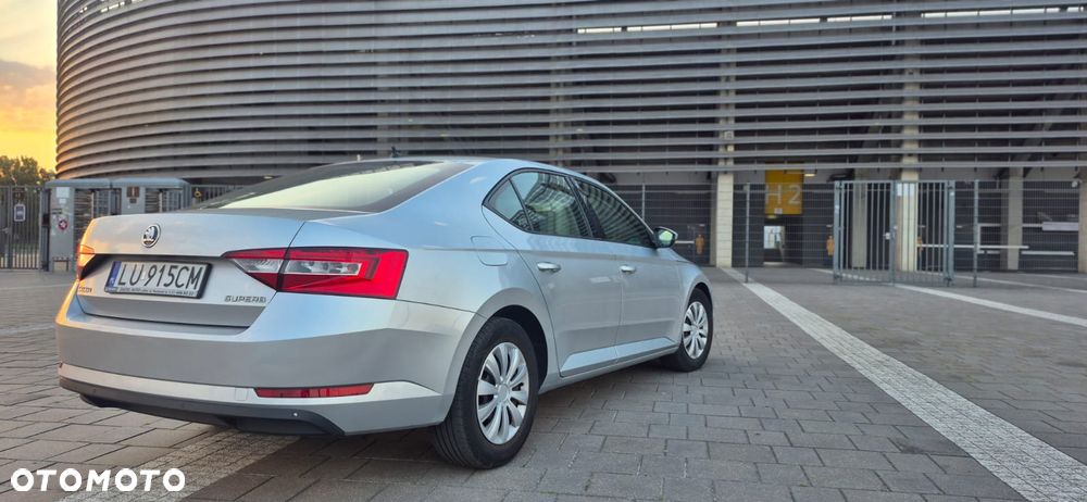 Skoda Superb 1.4 TSI ACTive - 4