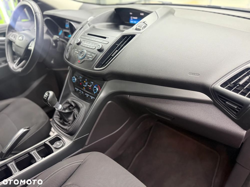 Ford Kuga - 30