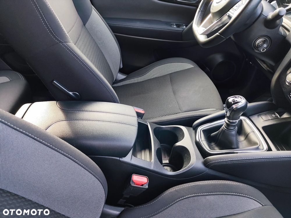 Nissan Qashqai 1.3 DIG-T Acenta EU6d - 26