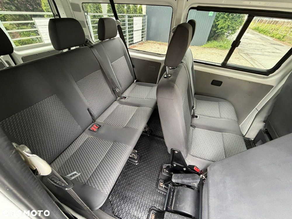 Volkswagen Transporter - 19