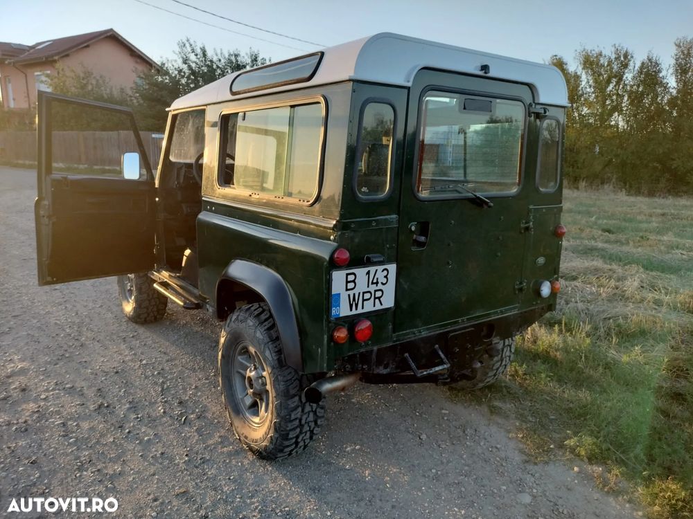 Land Rover Defender 90 Hard Top - 7
