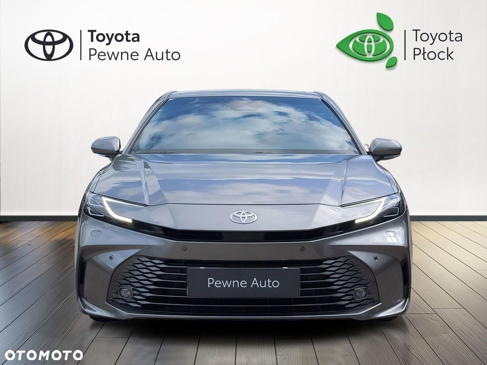Toyota Camry - 10