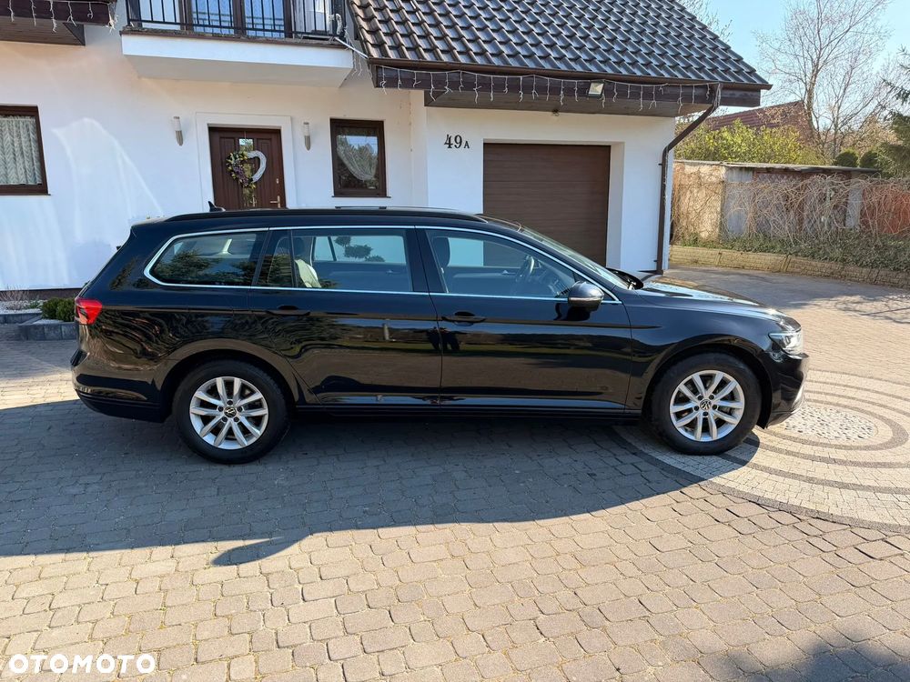 Volkswagen Passat Variant 2.0 TDI SCR DSG Elegance - 4
