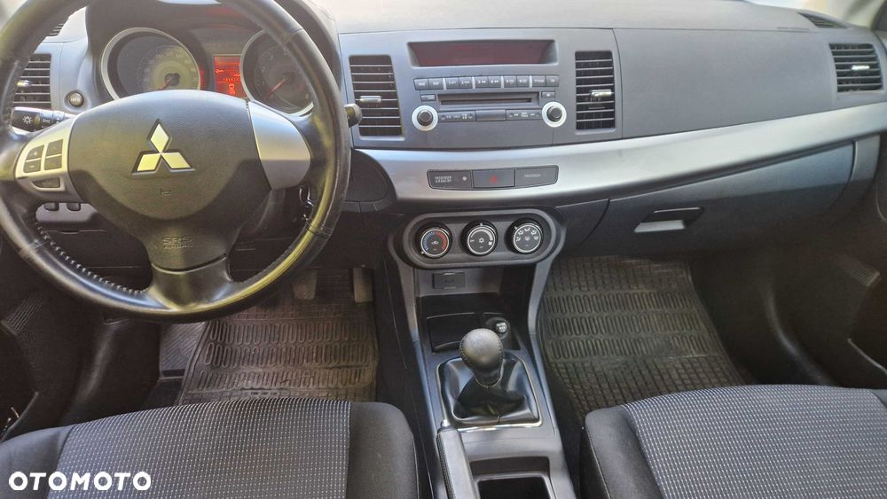 Mitsubishi Lancer - 3
