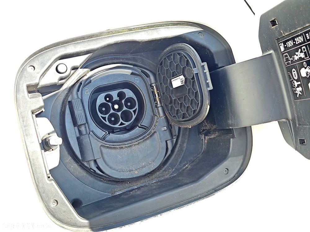 Mercedes-Benz Klasa A 250 E AMG Line 8G-DCT - 10