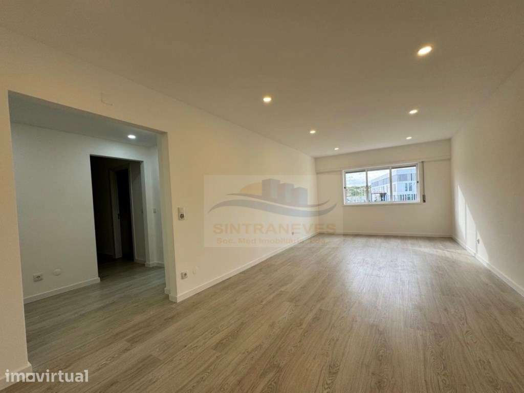 Apartamento T2 Totalmente Remodelado com Parqueamento | Quinta da C... - Grande imagem: 3/24