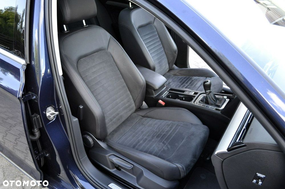 Volkswagen Passat - 36