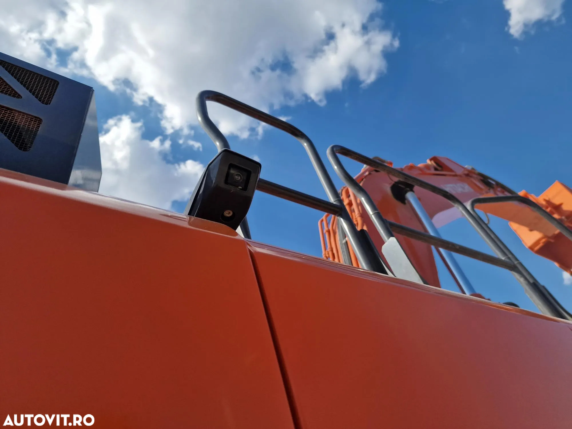 Hitachi ZX350-7, 2020, 9.420h, Cupa 2,2mc NOUA-94.900 Eur+Tva, Masa operationala 26,5t, Consum mediiu 14,1l/h, camera spate, camere laterale, inst picon, AC climatronic, Scaun operator pneumatic, lant 90% ok, STARE FOARTE BUNA, posibil leasing 5 ani-94900Eur - 20
