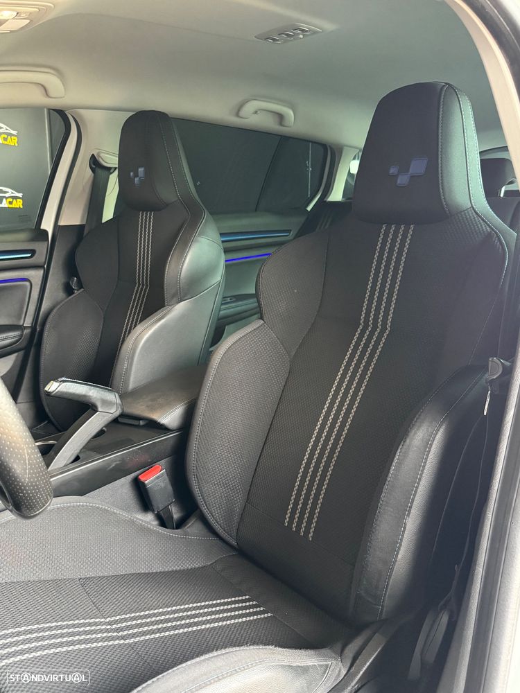 Renault Mégane Sport Tourer 1.5 Blue dCi GT Line EDC - 9