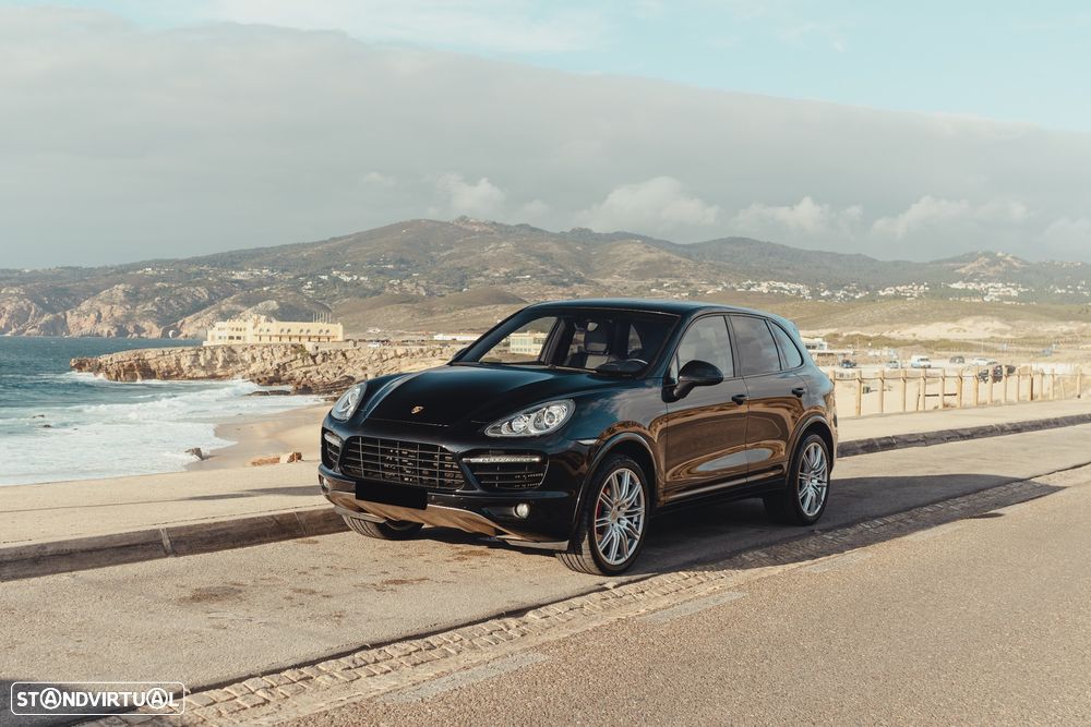 Porsche Cayenne Turbo - 1
