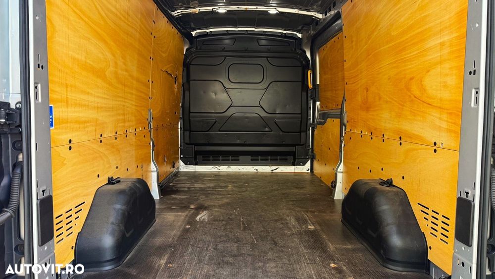 Ford Transit - 9