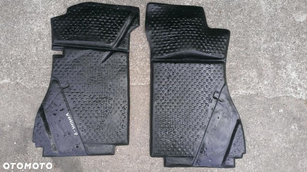 DYWANIKI WYKLADZINA MERCEDES W115 W114 COUPE