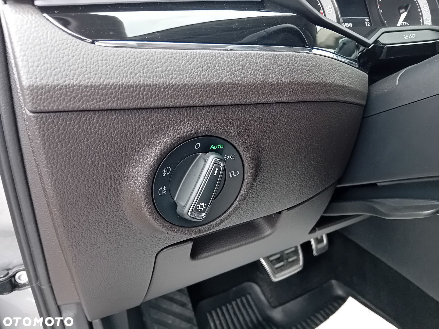 Skoda Superb 2.0 TDI SCR 4x4 L&K DSG - 26
