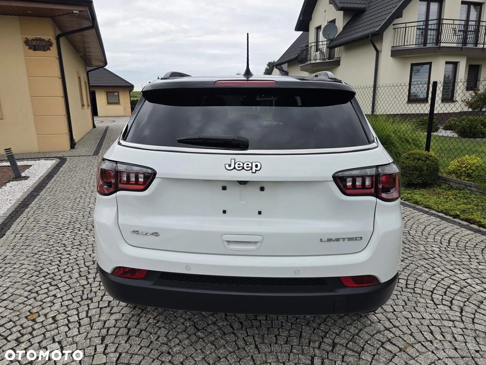 Jeep Compass - 34