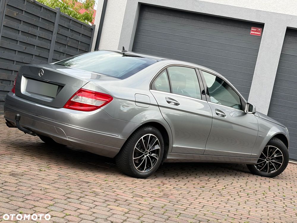 Mercedes-Benz Klasa C 180 Kompressor BlueEFFICIENCY Elegance - 11