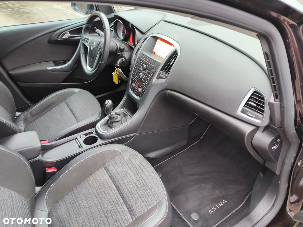 Opel Astra 1.4 T Cosmo S&S - 18