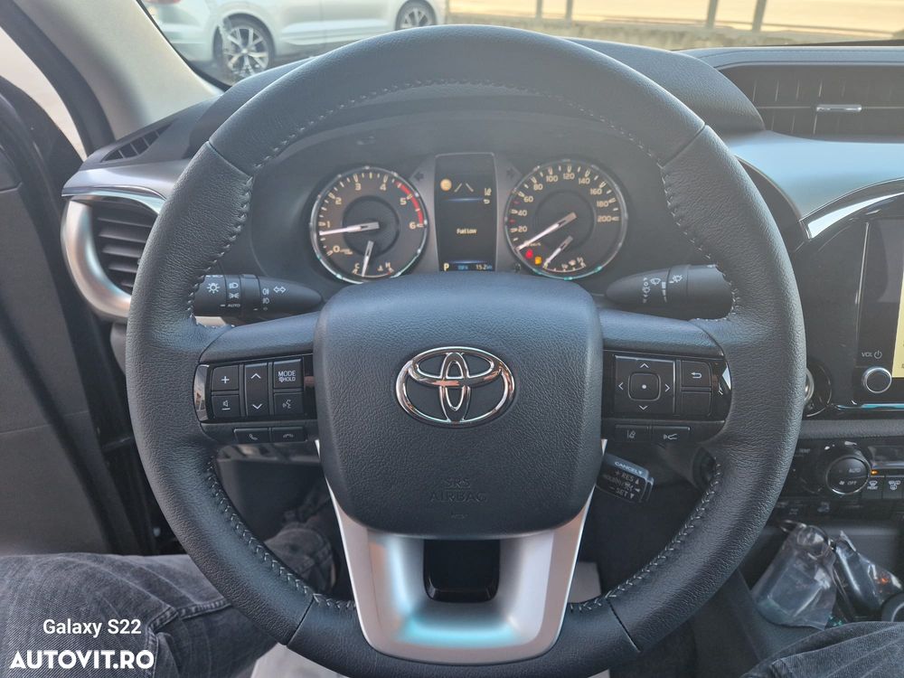 Toyota Hilux 2.8D 204CP 4x4 Double Cab AT MHEV Executive - 14