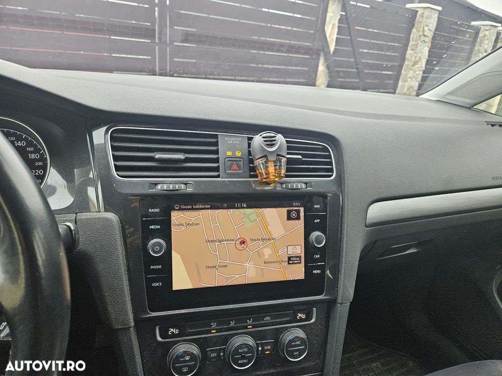 Volkswagen Golf 1.6 TDI Comfortline - 11