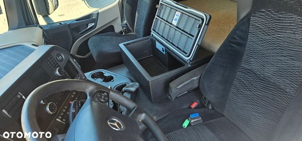 Mercedes-Benz Actros 1843 - 12