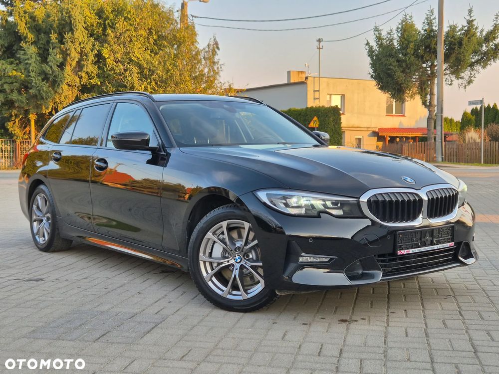 BMW Seria 3 330i Sport Line - 4