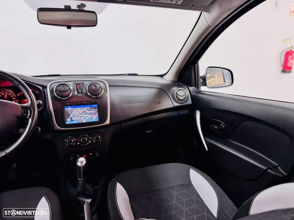 Dacia Sandero 1.5 dCi Stepway - 25