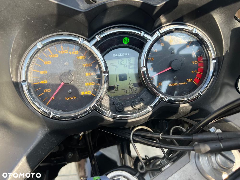 Suzuki V-STROM - 6