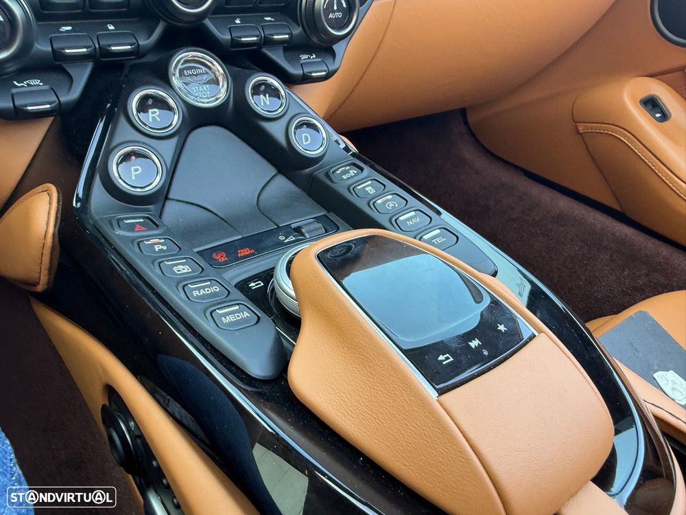 Aston Martin Vantage Roadster V8 - 21