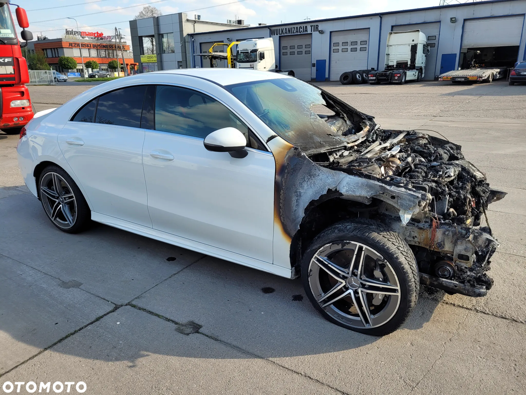 Mercedes-Benz CLA AMG 45 4-Matic 8G-DCT - 2