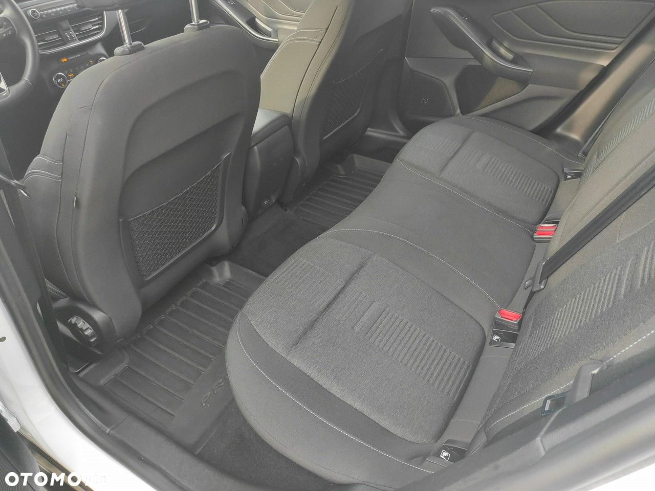 Ford Focus 1.0 EcoBoost mHEV Active - 22