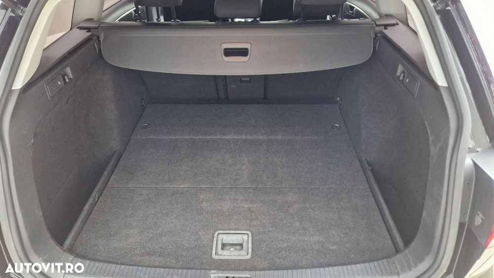 Volkswagen Golf - 22