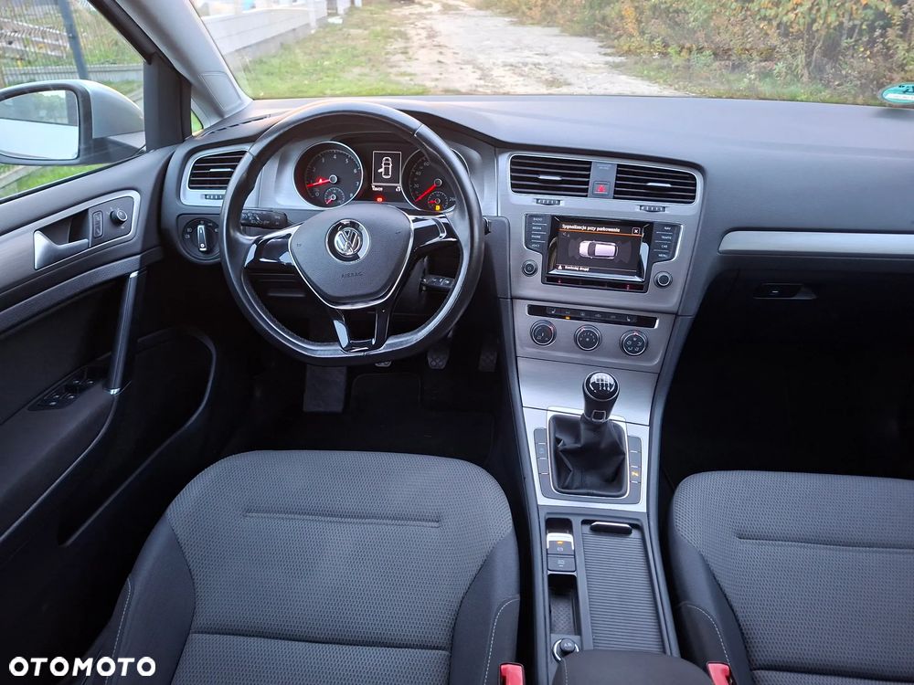 Volkswagen Golf - 3