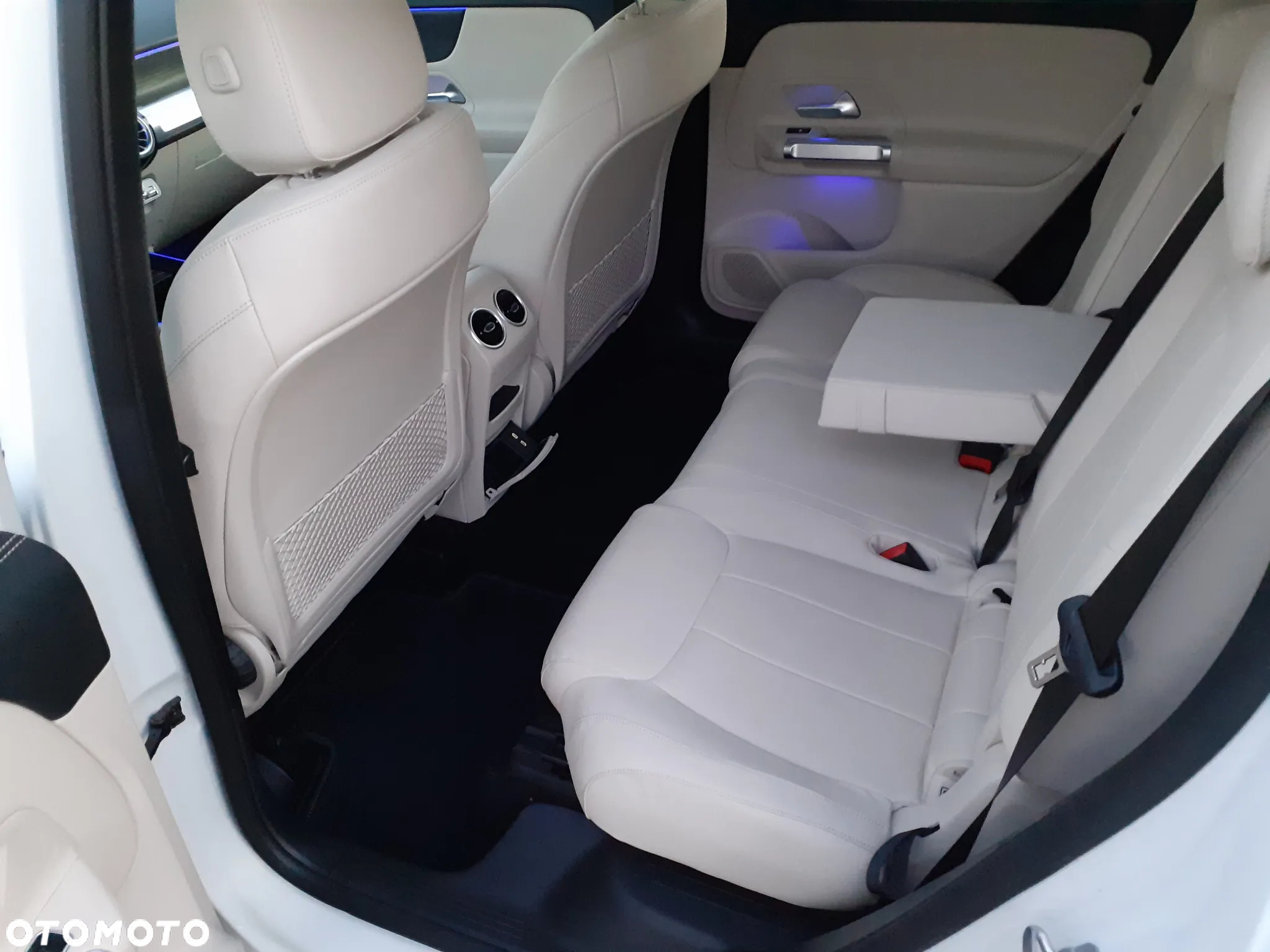 Mercedes-Benz GLB 200 Progressive 7G-DCT - 21