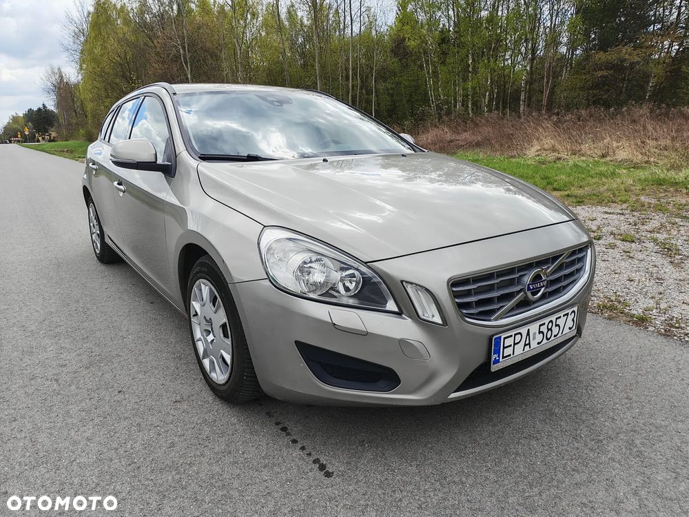 Volvo V60 DRIVe Kinetic - 1