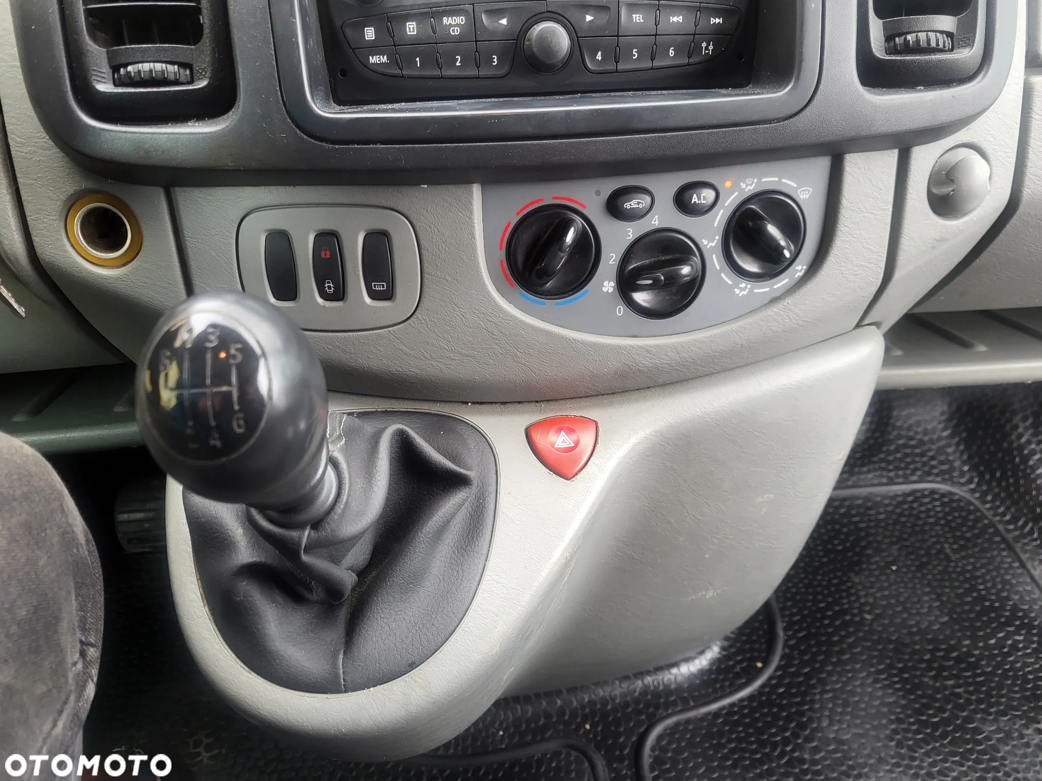 Renault trafic - 18