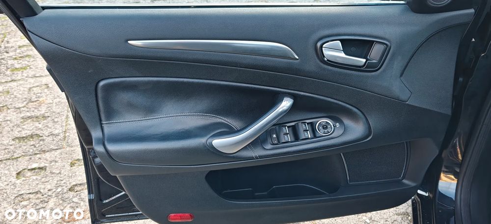 Ford Mondeo 2.0 Platinium X - 26