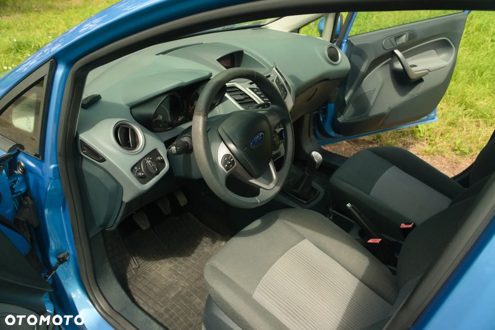 Ford Fiesta 1.4 Trend EU5 - 13