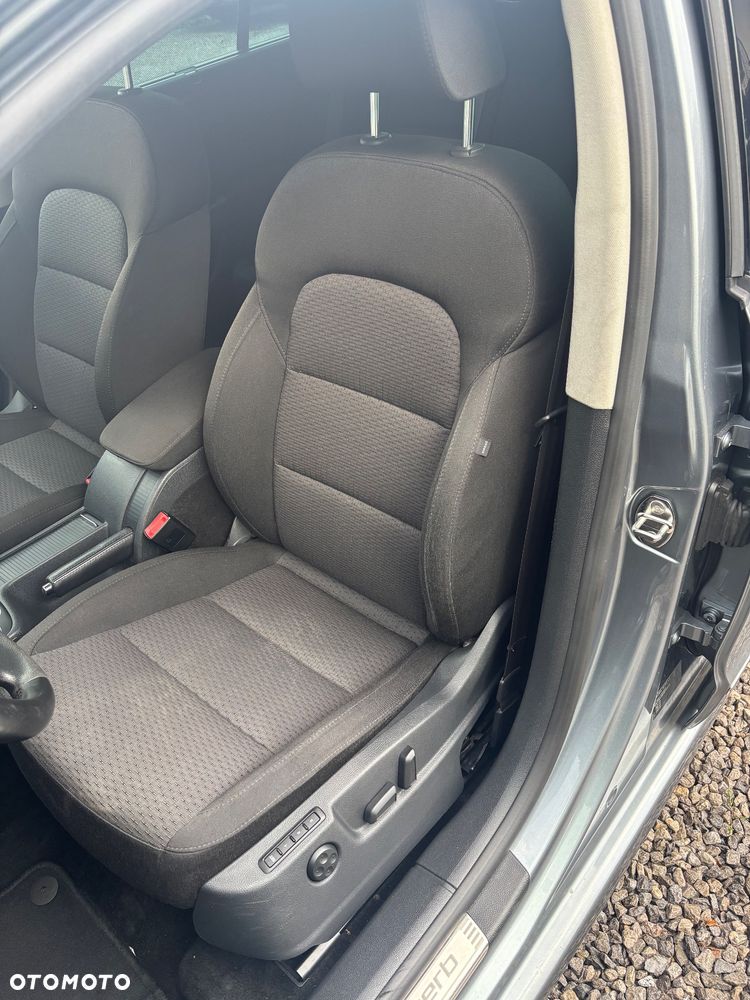 Skoda Superb 2.0 TDI Elegance DSG - 20