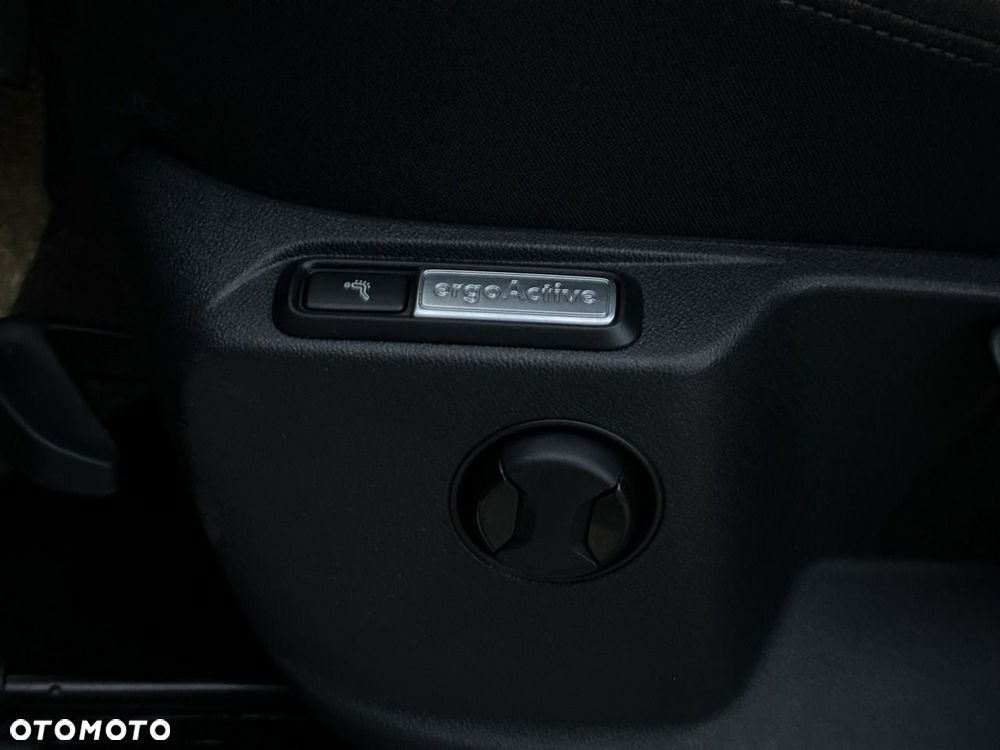 Volkswagen Tiguan - 36