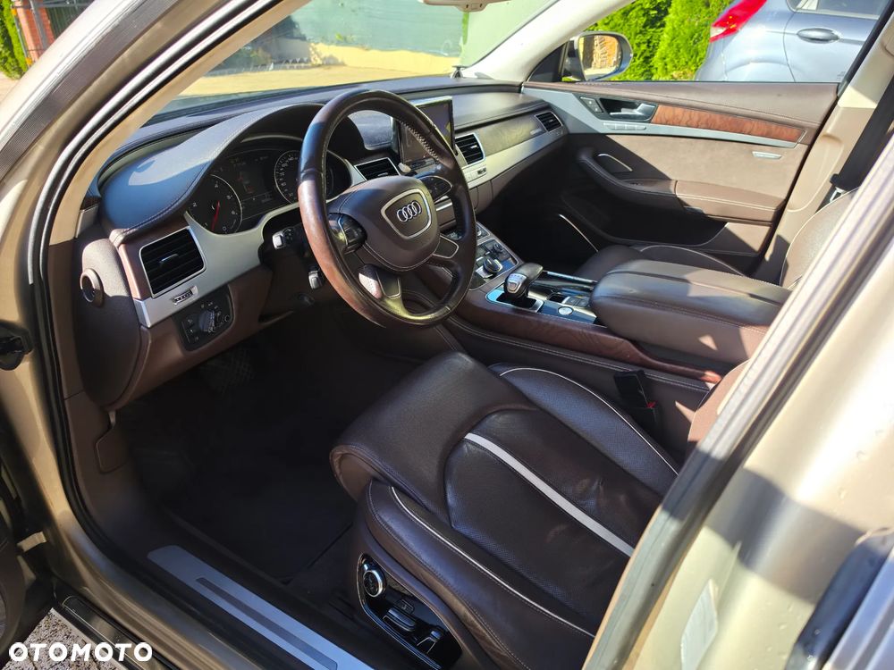 Audi A8 - 12