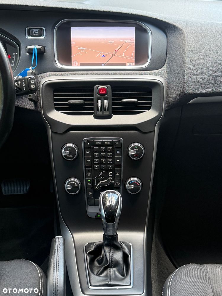 Volvo V40 D2 Geartronic Momentum - 32