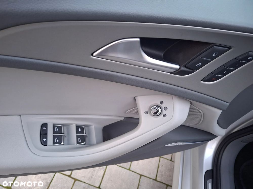 Audi A6 Limousine 2.8 FSI Quattro S tronic - 11