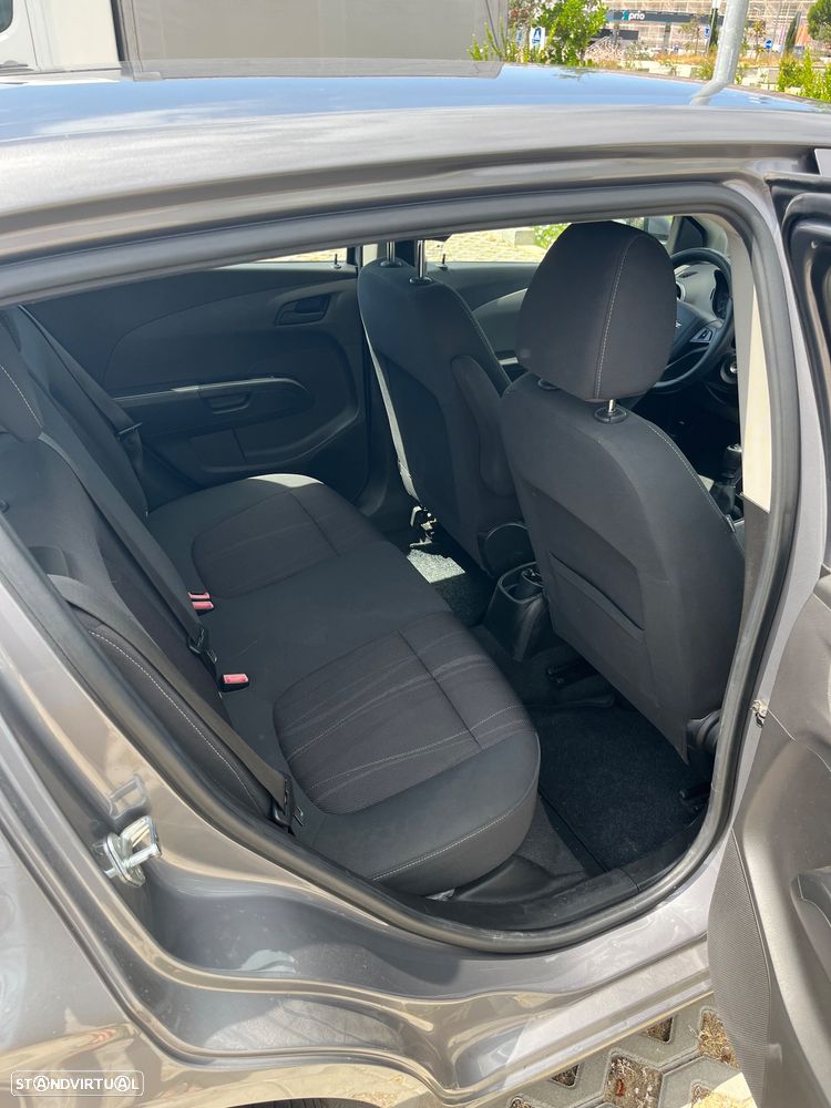 Chevrolet Aveo 1.2 LT - 11