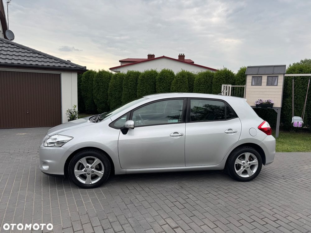 Toyota Auris - 12