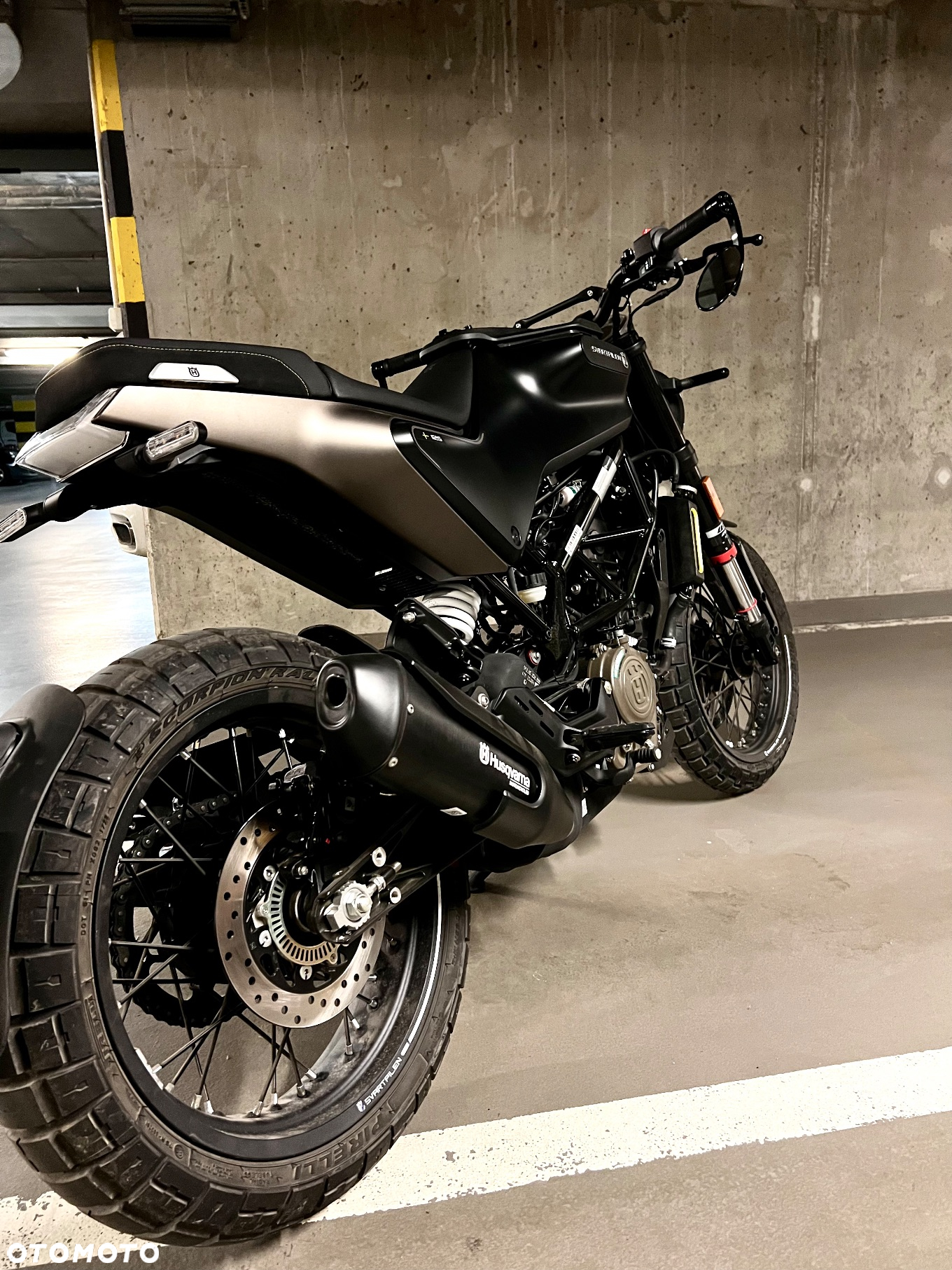 Husqvarna Svartpilen - 2