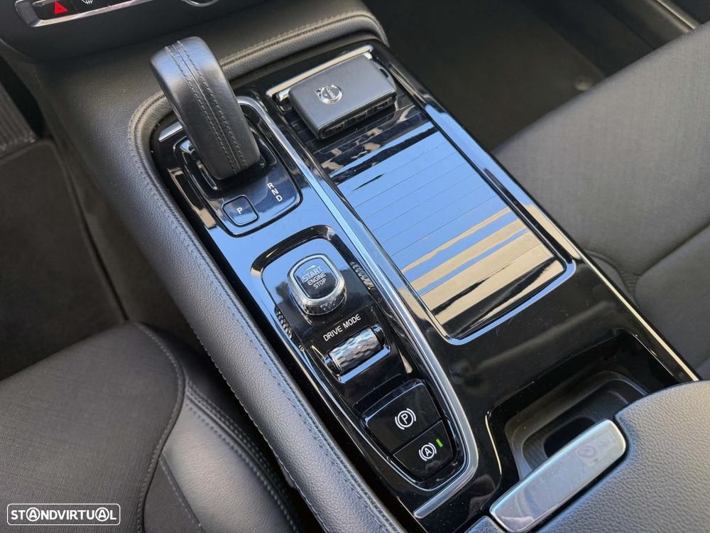 Volvo V60 2.0 T8 AWD TE Momentum Plus - 39